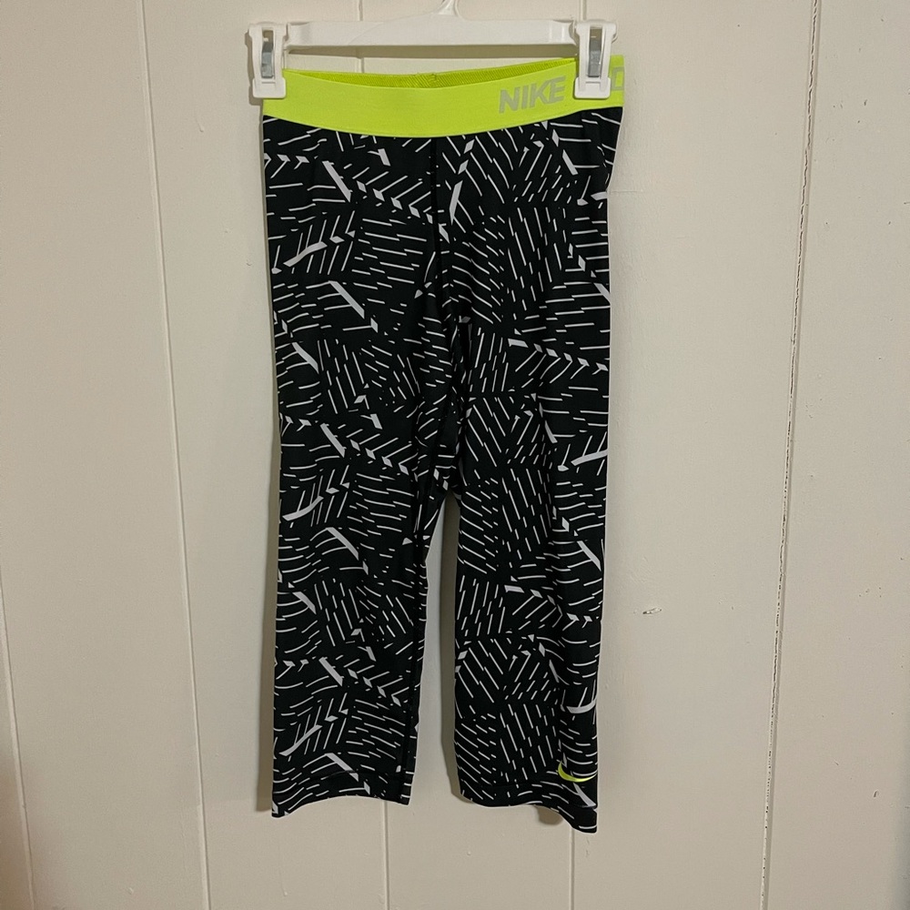Nike Pro Printed Capri Leggings Size Small